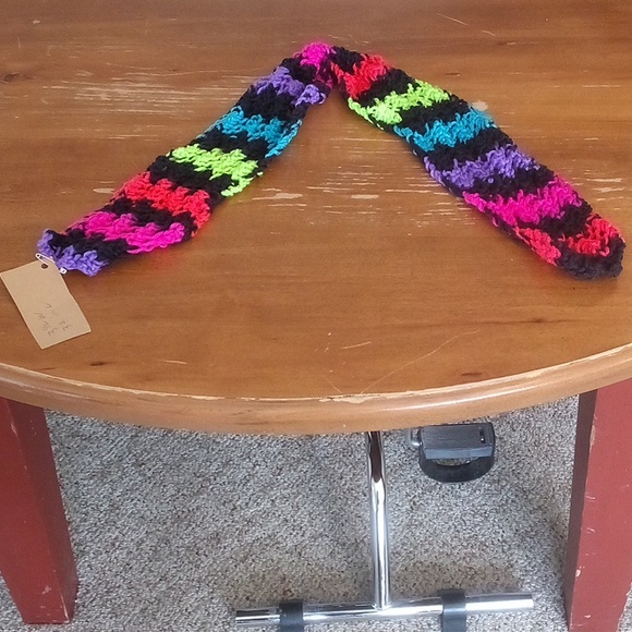 Kids Hand knit scarf - Picture 4 of 7